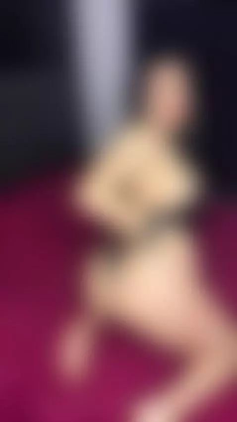 "Every curve screams you're mine, pup. 🖤" ONLYFANSFREE by katte-ft