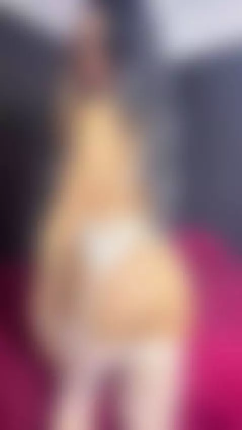 The purity of white lingerie… and the perversion in my gaze by katte-ft