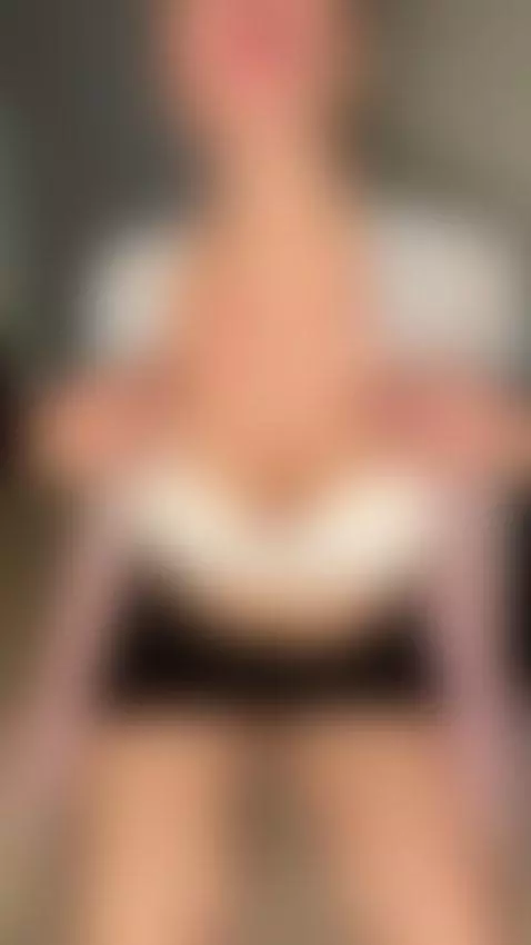 Do You Wanna See Whats Underneath? 💦 by alessabee