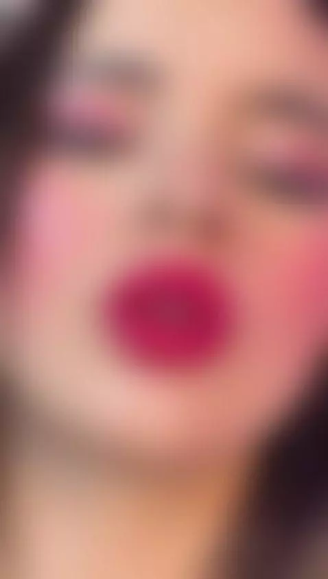 I have a fuckeable face... you can use it when you need it by gabymanson1