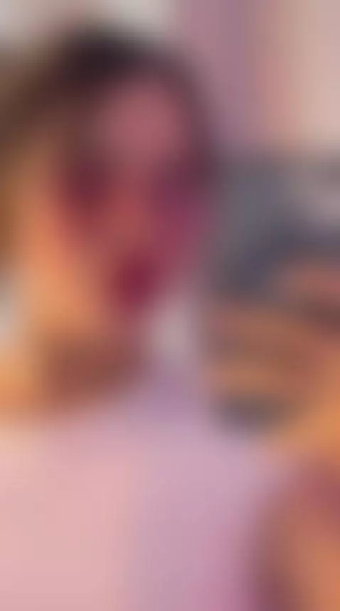 I have the perfect style to make you want to undress me by gabymanson1