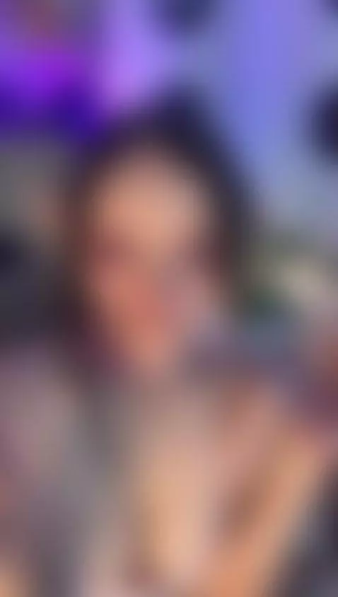 Sweet on the outside, dangerously dreamy on the inside 👅 by gabymanson1