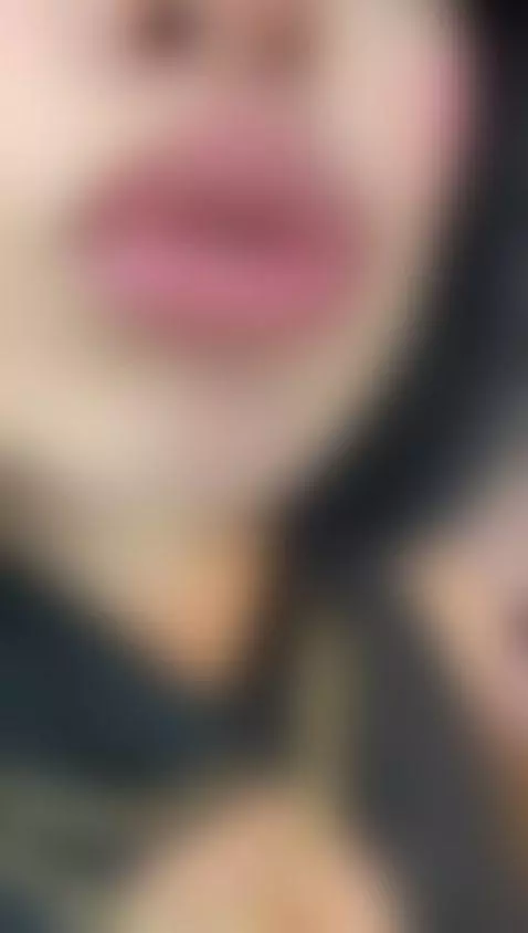 All eyes are on me… and they like it 😈 by gabymanson1