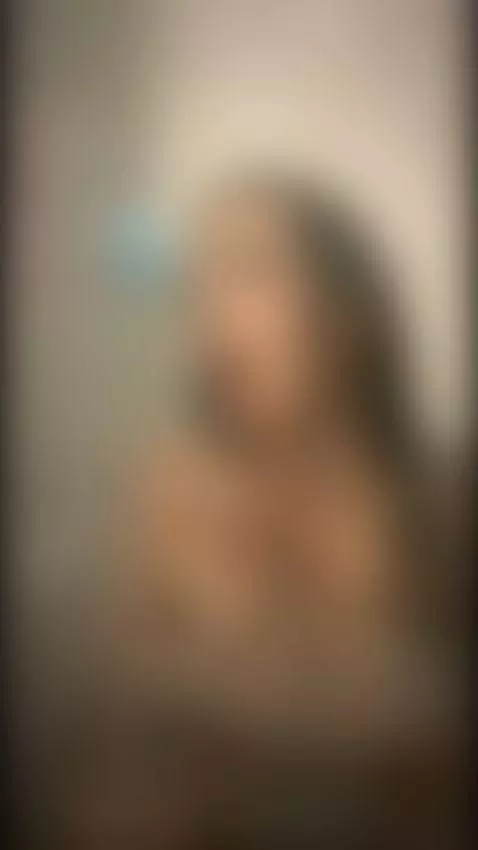 The shower have nices spots... by gabymanson1