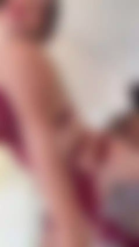 Red suits my mood by gabymanson1