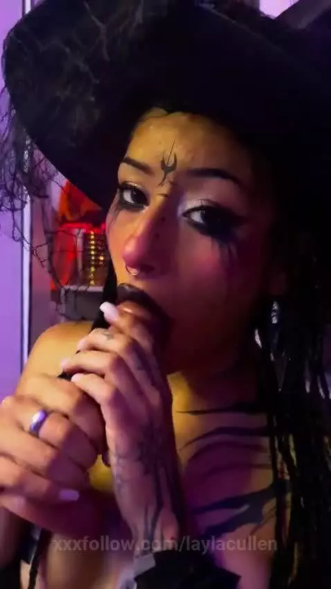 Witch sucks your cock by laylacullen