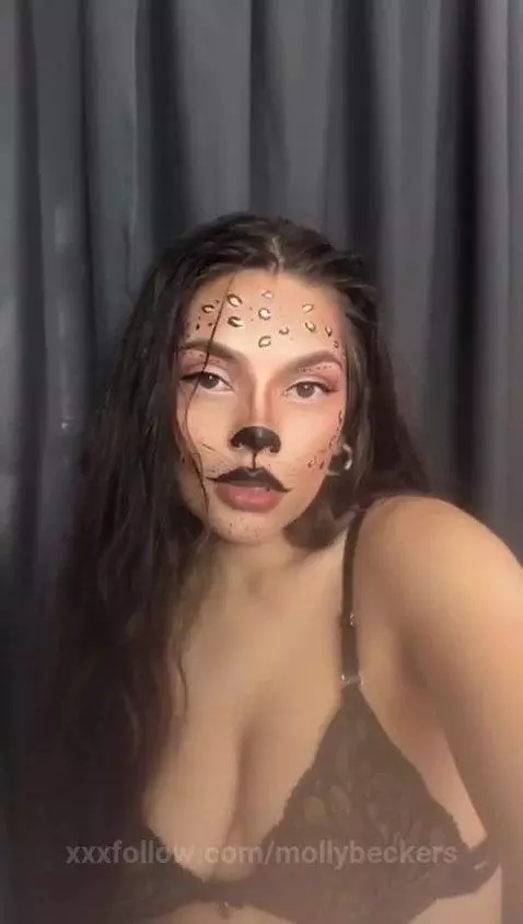 A Pretty Kitty 🐱🤎 by mollybeckers