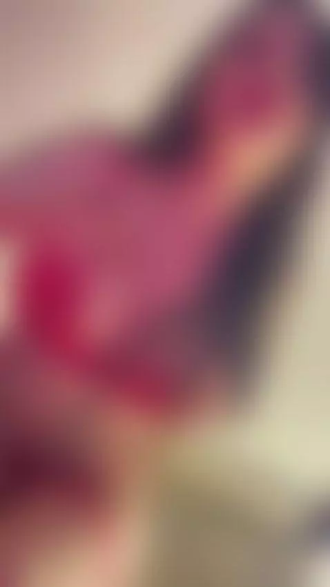 She Knows the Spots 😈💦 by mollybeckers