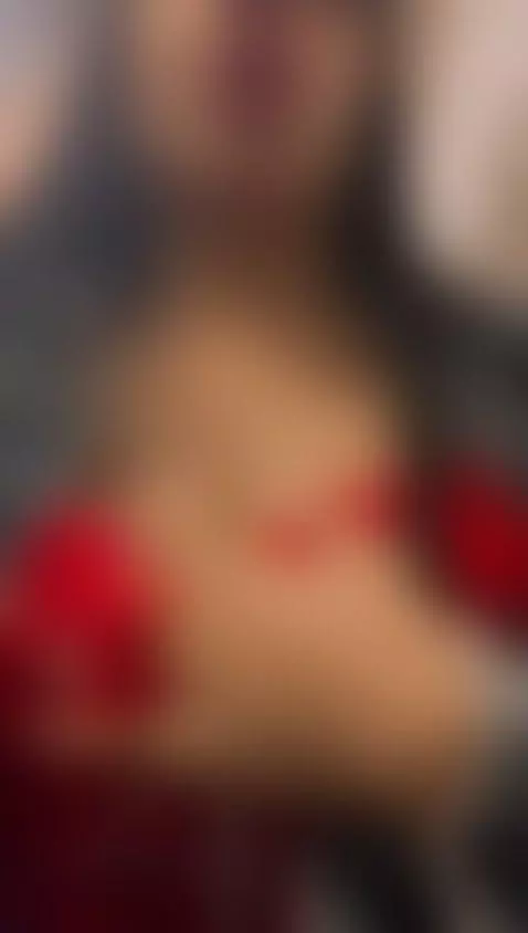 Do you want me to show my tits in public?  😈 by mollybeckers