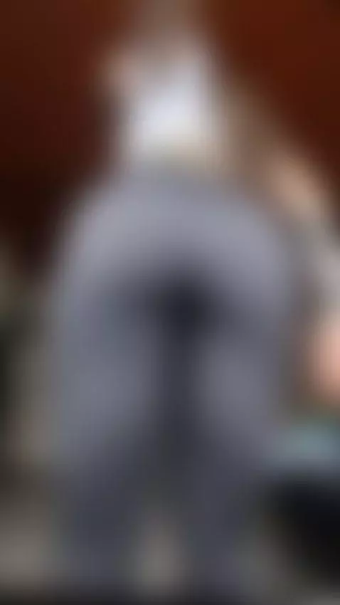 leggings, facesitting, bigass by alice-vixen