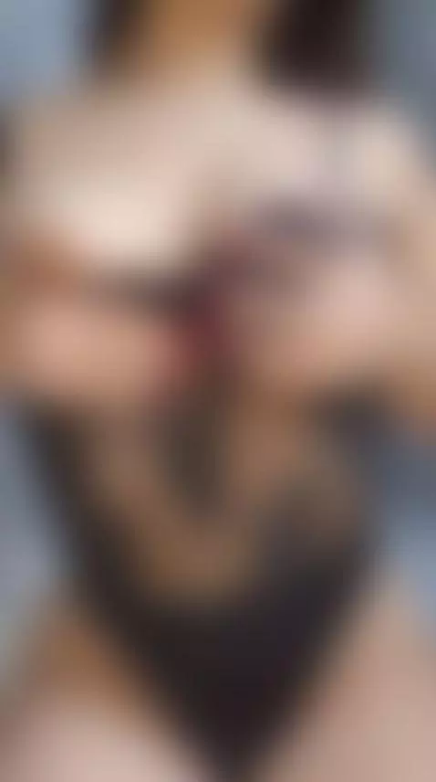 A little less talking, a little more staring… go ahead. by cuteleslie