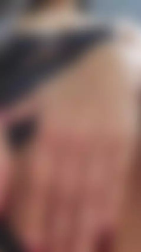 Dripping in desire — and maybe just a little oil 💦 by cuteleslie