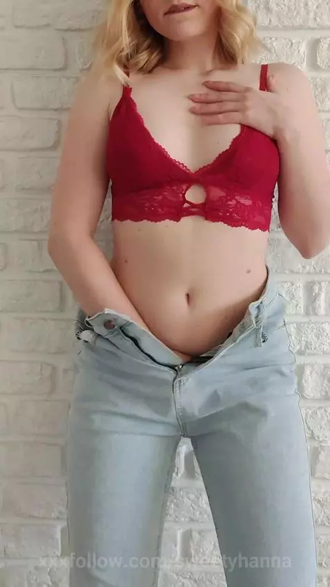 I look so hot when I touch my pussy by sweetyhanna