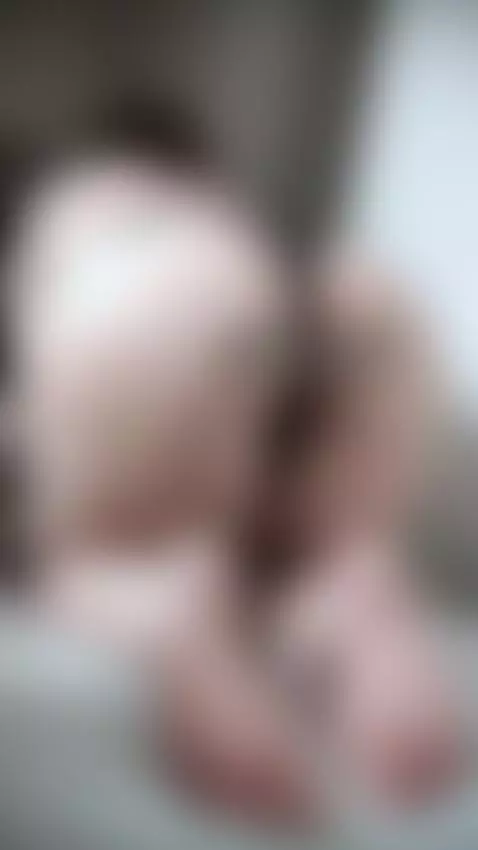 Is a big fat ass the definition of irresistible to you? 😜 by milfyinny