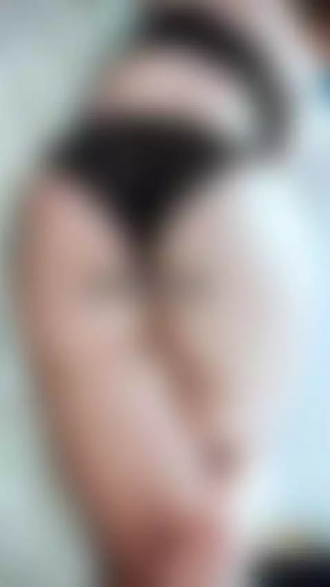 Serving up some serious curves - big booty, thick thighs, an... by milfyinny