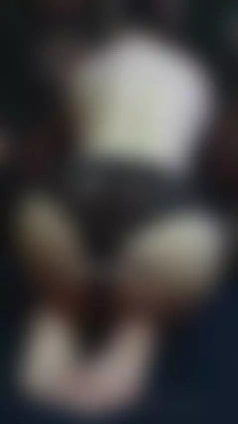 Can you handle this view? My big booty is just begging for y... by milfyinny