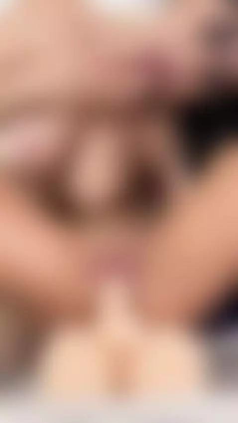 a very tight and juicy pussy 🔥👯‍♀️ by pussysweet21