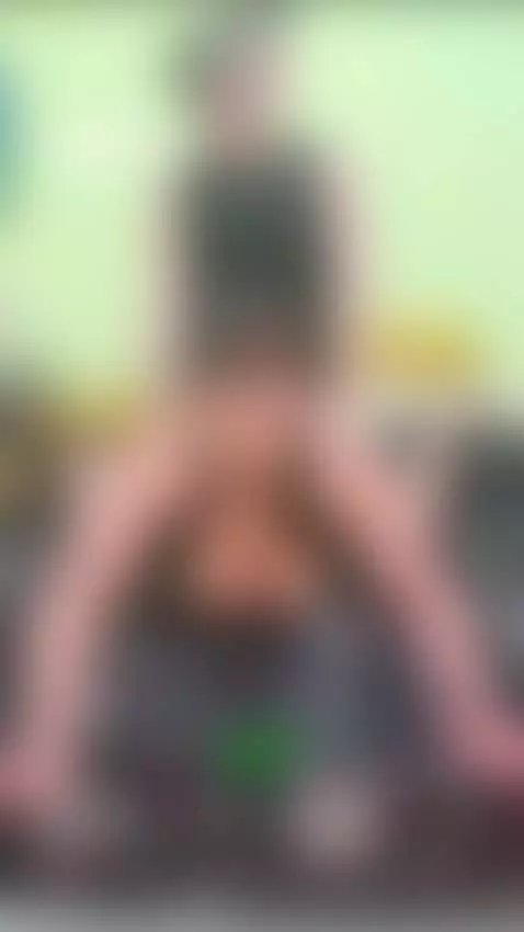 Que puta mi amor!
https://onlyfans.com/putitagesellina by putitagesellina