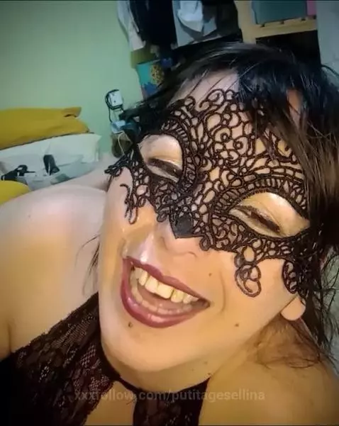 Spit on my face 😋
https://onlyfans.com/putitagesellina by putitagesellina