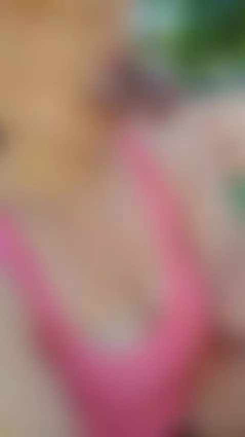 It's so nice to suck on an ice cream :) https://onlyfans.com... by putitagesellina