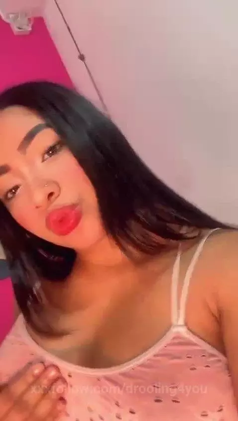 Let yourself be carried away by the pleasure of my kisses😈🫦🍒 by drooling4you