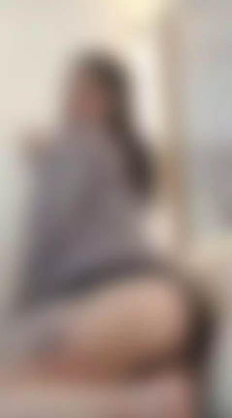 A super sensual, casual dance in my room by biiancacox