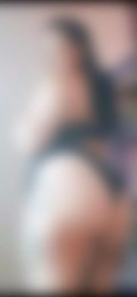 A great woman with great curves, don't you want it? 😏 by biiancacox