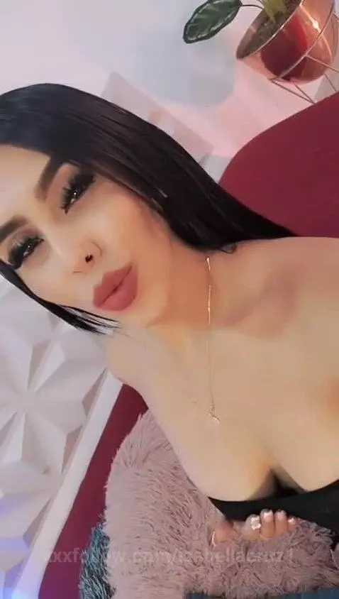 ⭐COME AND PLEASE YOUR QUEEN⭐ by isabellacruz1