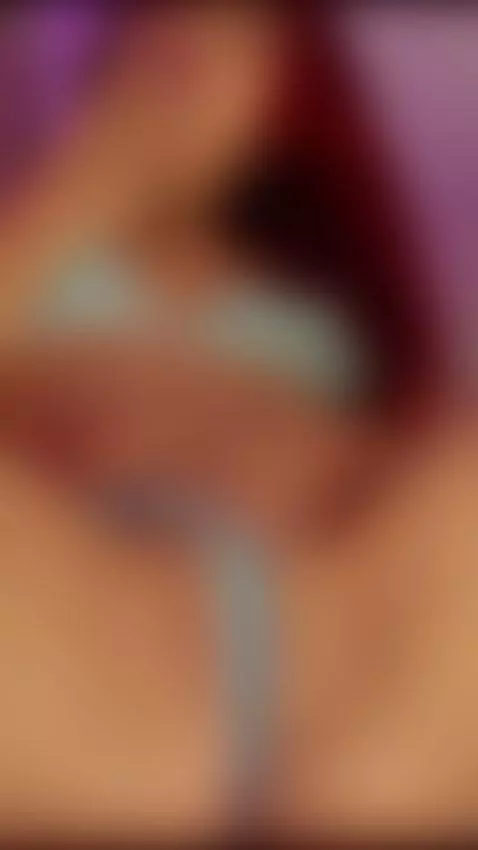 Feeling desire run through my whole body 👀💦 by abby-02