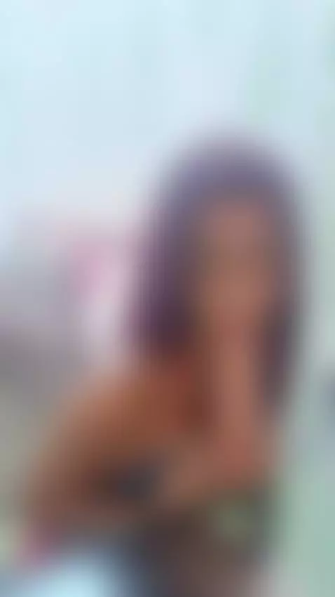 Imagine how could your rich cock suck by monroemia