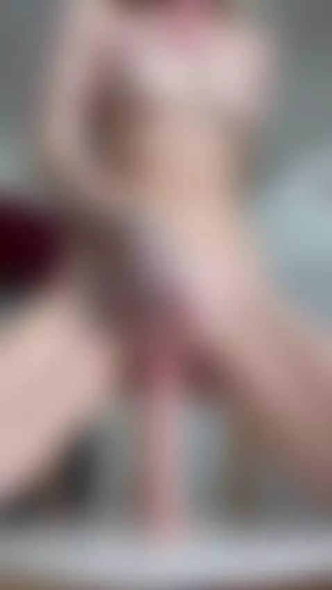 Hope i could make u hard rn with my petite body by maddisongrey