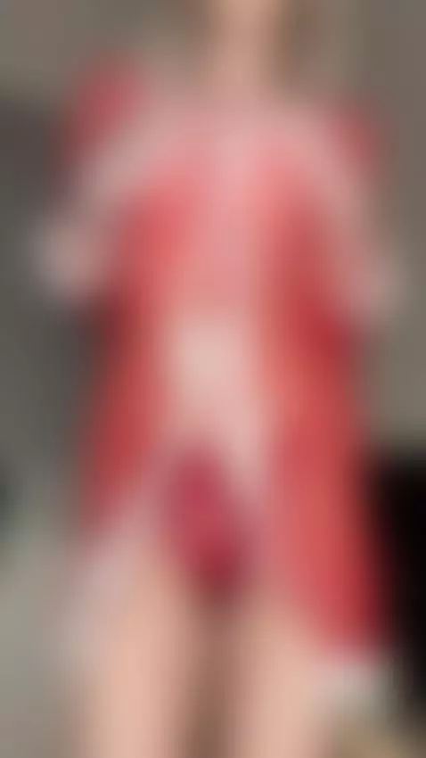 I love getting horny in front of everyone by maddisongrey