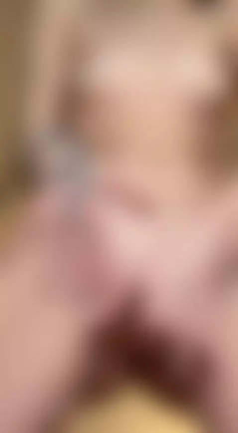 I can be your girlfriend for one night by maddisongrey