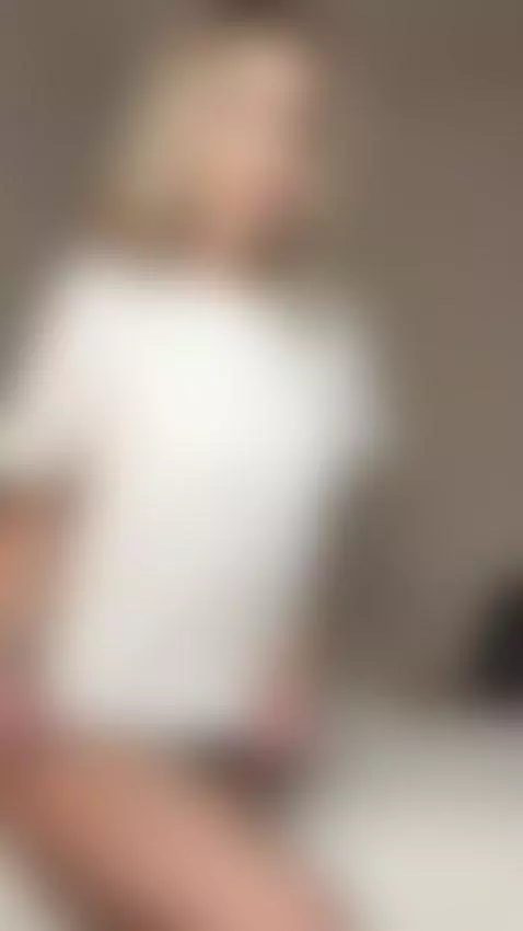 Feeling extremely hot tonight by maddisongrey