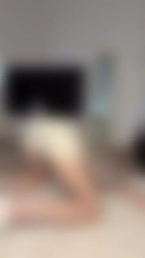 Wanna feel my first creampie today by maddisongrey