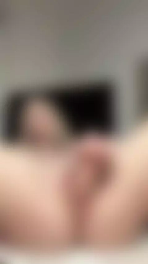 Today I want to go crazy and get very horny by maddisongrey