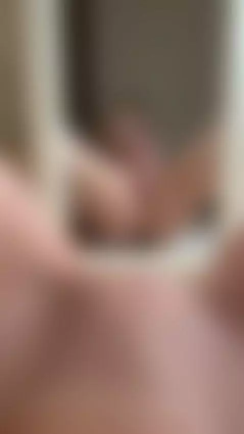 Tell me if you want me to show you my wet pussy by maddisongrey