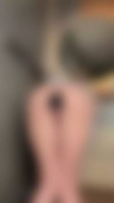 These booty cheeks cannot be contained by maddisongrey