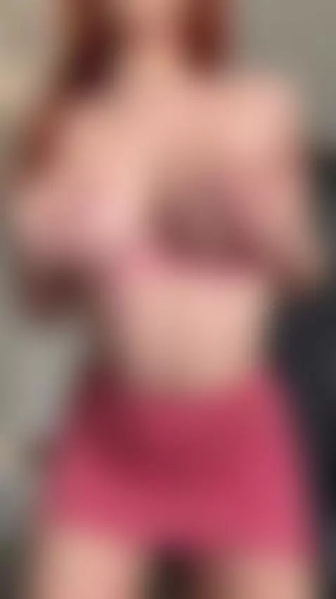 I’m your new neighbor and i’m bored at home by evafairy