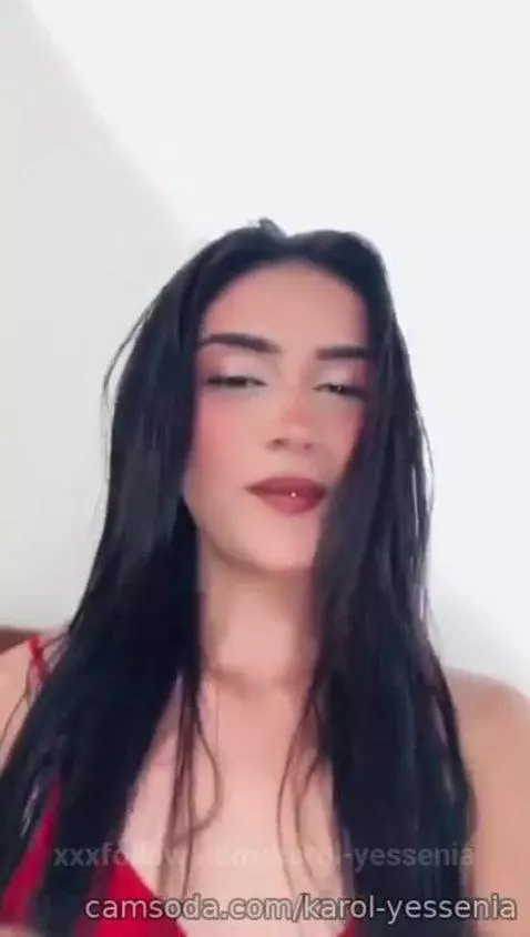 look me 😎 by karol-yessenia