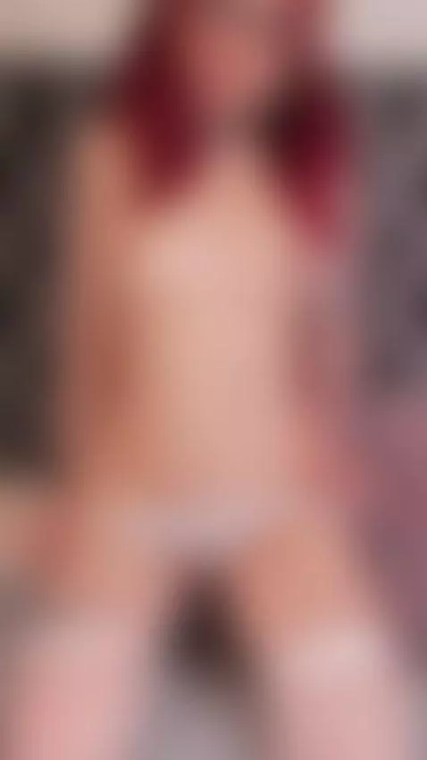 My little bare body 🍒💋 by lily-fleming