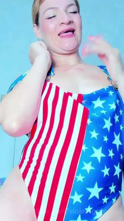 dance ❤️🤍💙 by violeetgray