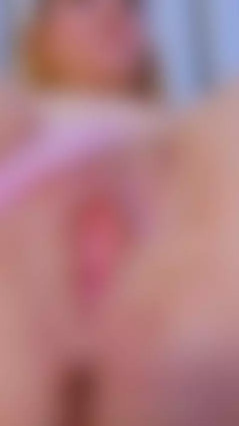 talk to my pussy 🥵😏 by violeetgray