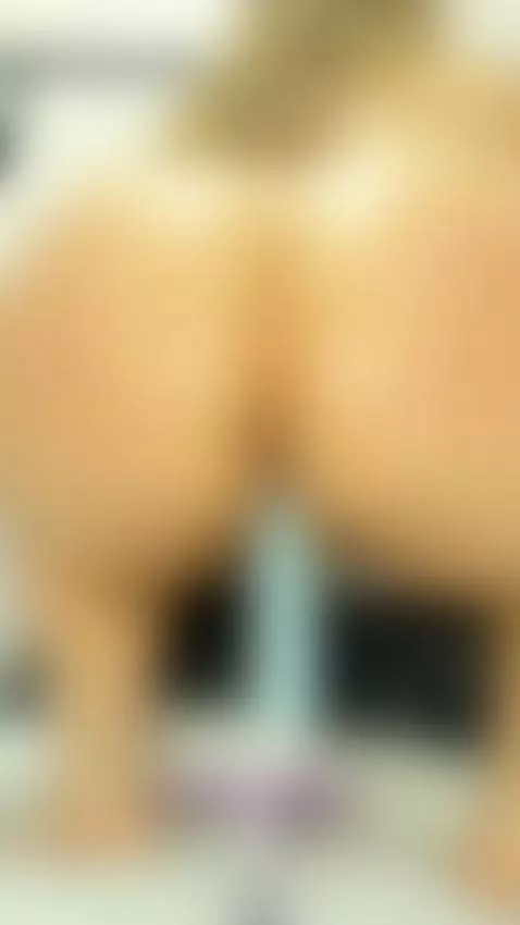 riding + spank ass by kimberly177