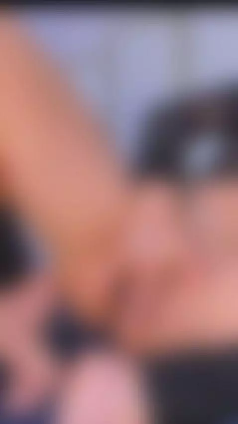 squirts in your mouth😈 by paolaarodriguez