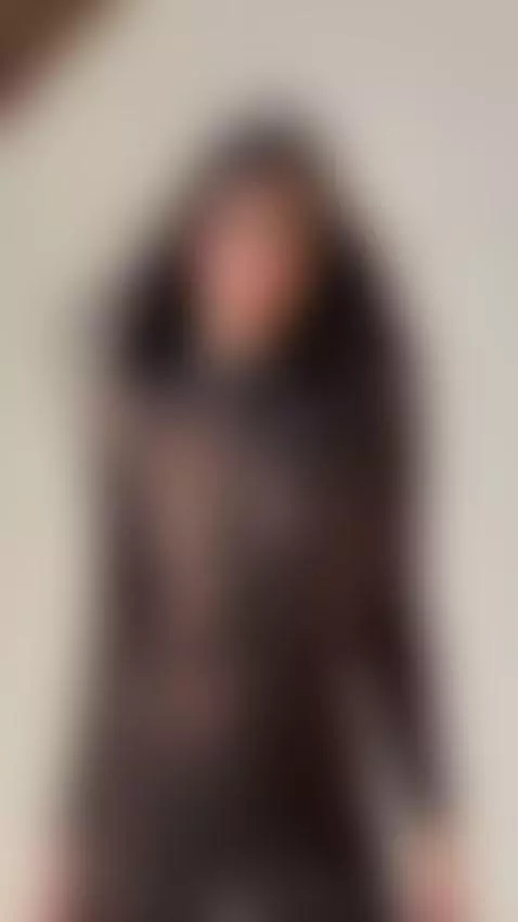 YOUR QUEEN 💣 by chaneladamss