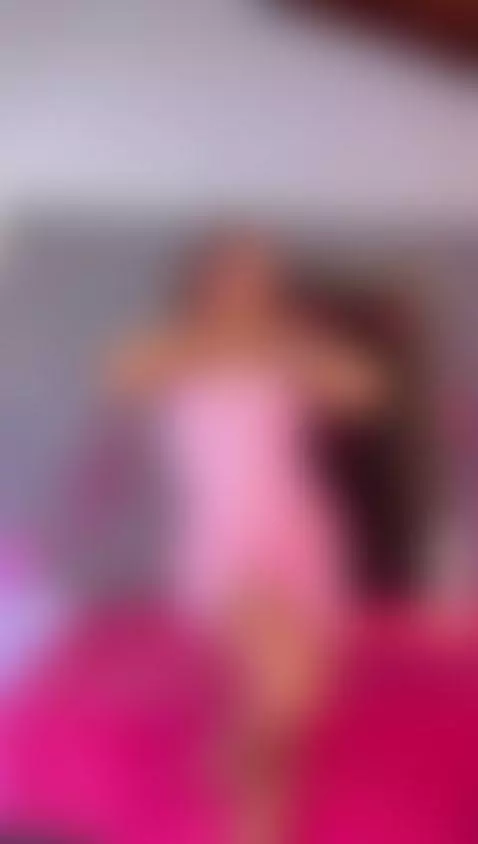 pink girl by scarlettwet9