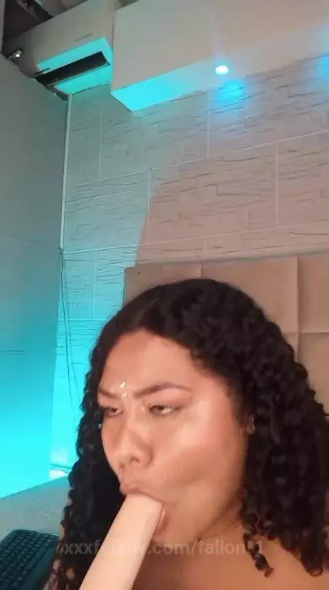 Deep blowjob .....   https://es.stripchat.com/fallon_08 by fallon-1