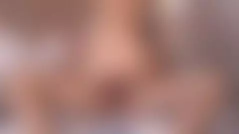 A girl who leaves everything by liangreyx