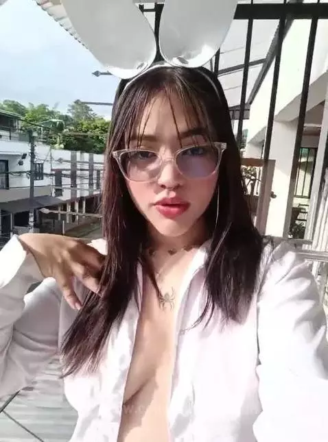 Your cute bunny is showing off by billiejhonson